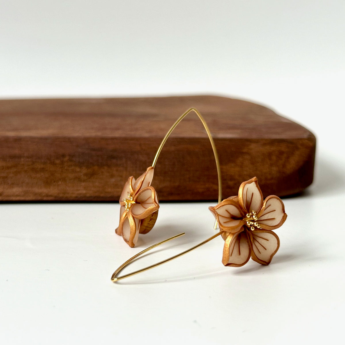 Hana Drops – Gold | Floral Earrings